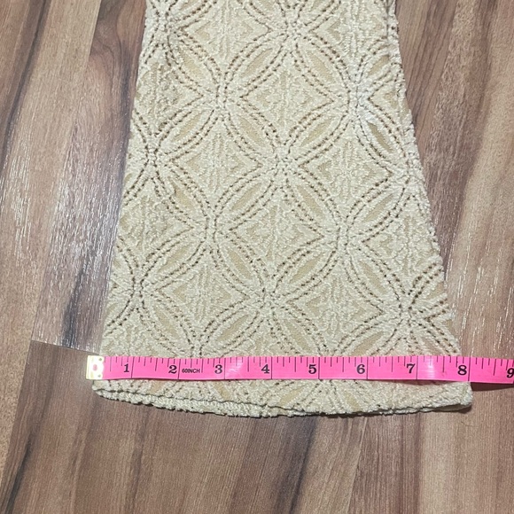 NWT New In V-Neck Sweater with Bell Sleeves Sz M - Picture 7 of 7